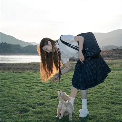 默默